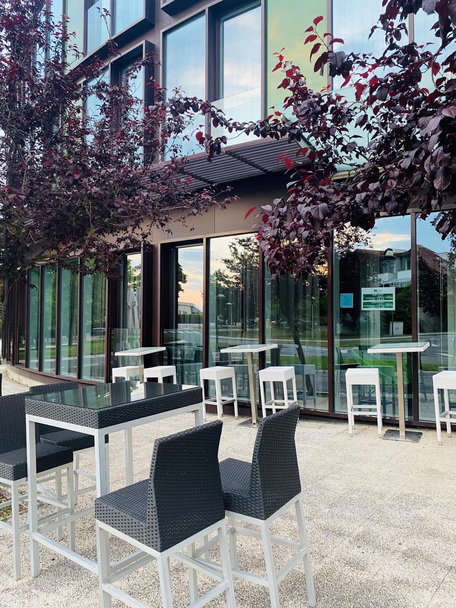 Sercotel Jardines de Uleta Suites Vitoria Exterior foto